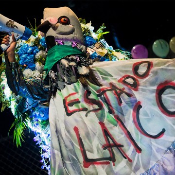 29 FIACmx - Bajo esta piedra hundirás tu iglesia